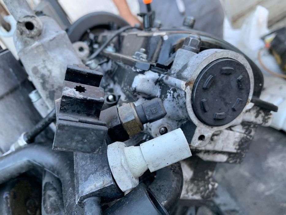 Chiulasa / Chiuloasa Dreapta Complet Echipata cu Ax Supape si Tacheti 2.5TDI V6 AYM 114KW 155CP Audi A6 C5 1997 - 2005