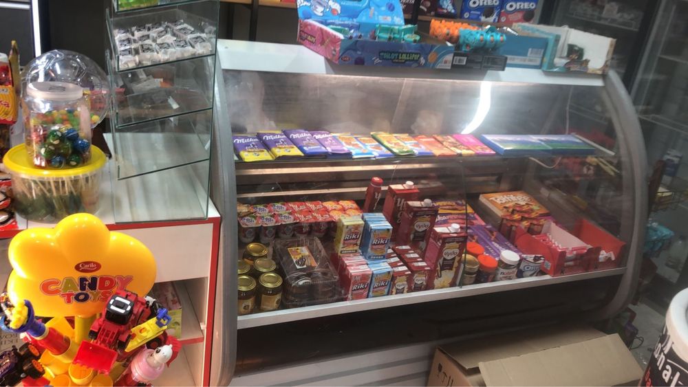 Витринный холодильник