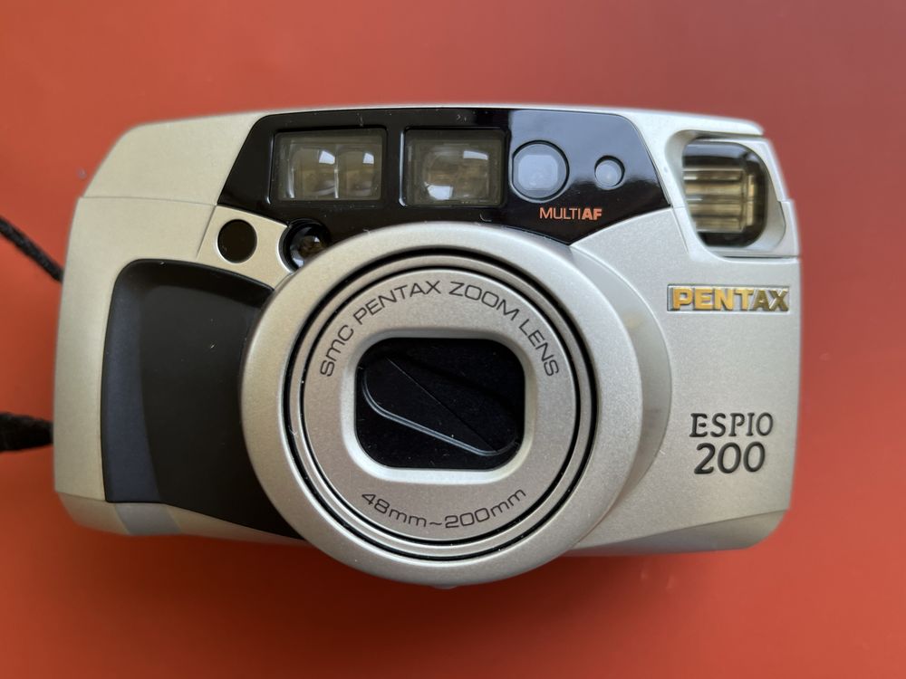 Автоматичен 35 мм фотоапарат PENTAX ESPIO 200