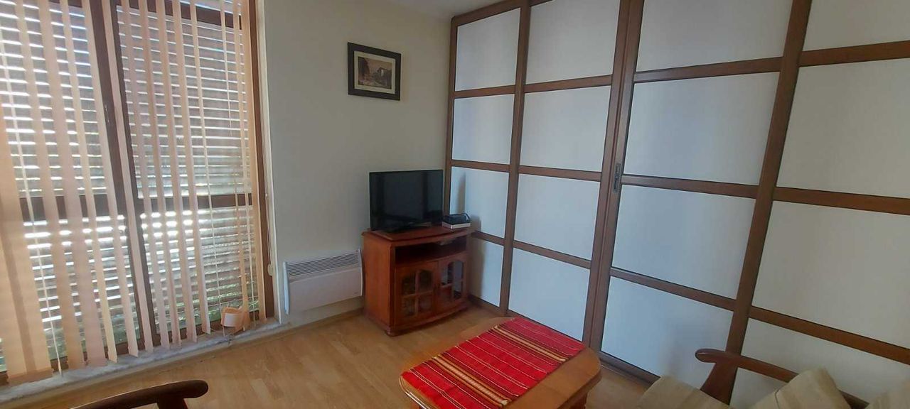 Продава се Тристаен апартамент в к.к. Слънчев бряг - 67 кв.м за 1120 €/кв.м - Снимка #3