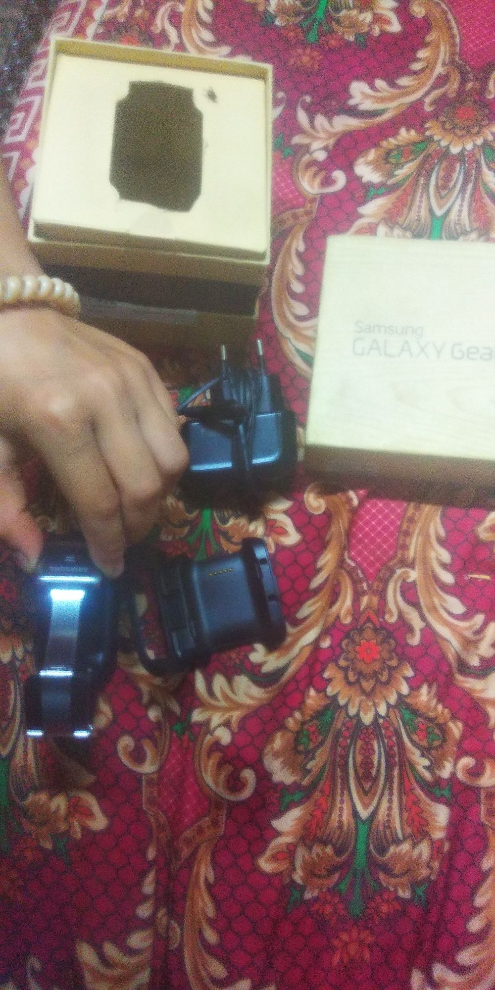 Продам часы Samsung GALXY Gear