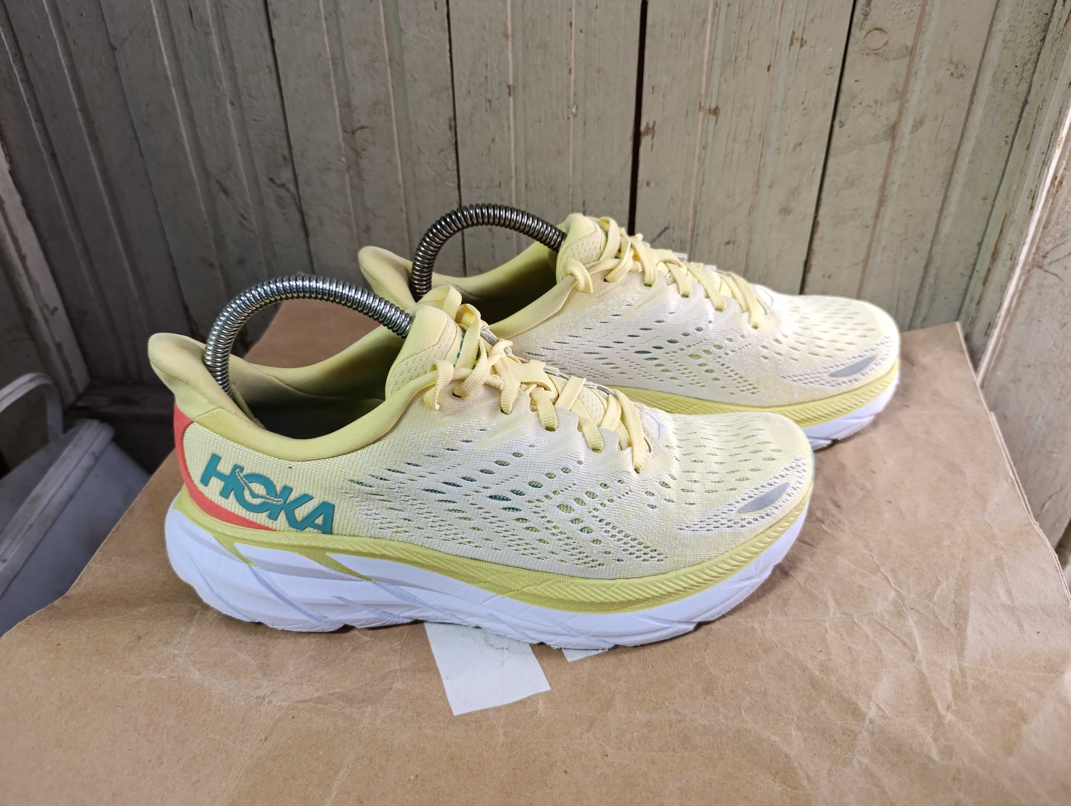 ''Hoka One One Clifton 8''оригинални маратонки 39 номер