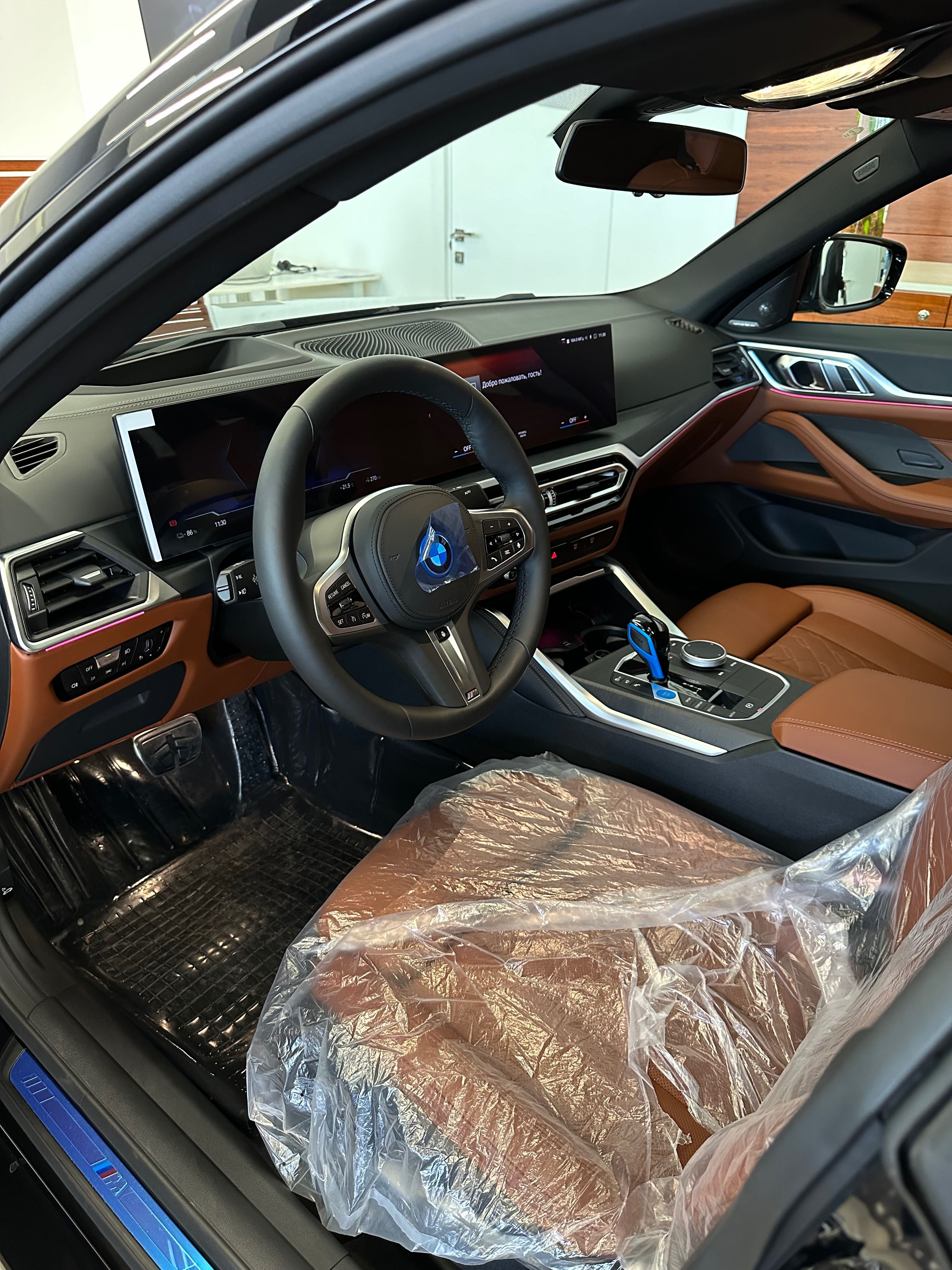 Продам новый BMW i4 xDrive40 с гарантией 8 лет+счёт справка+подарок
