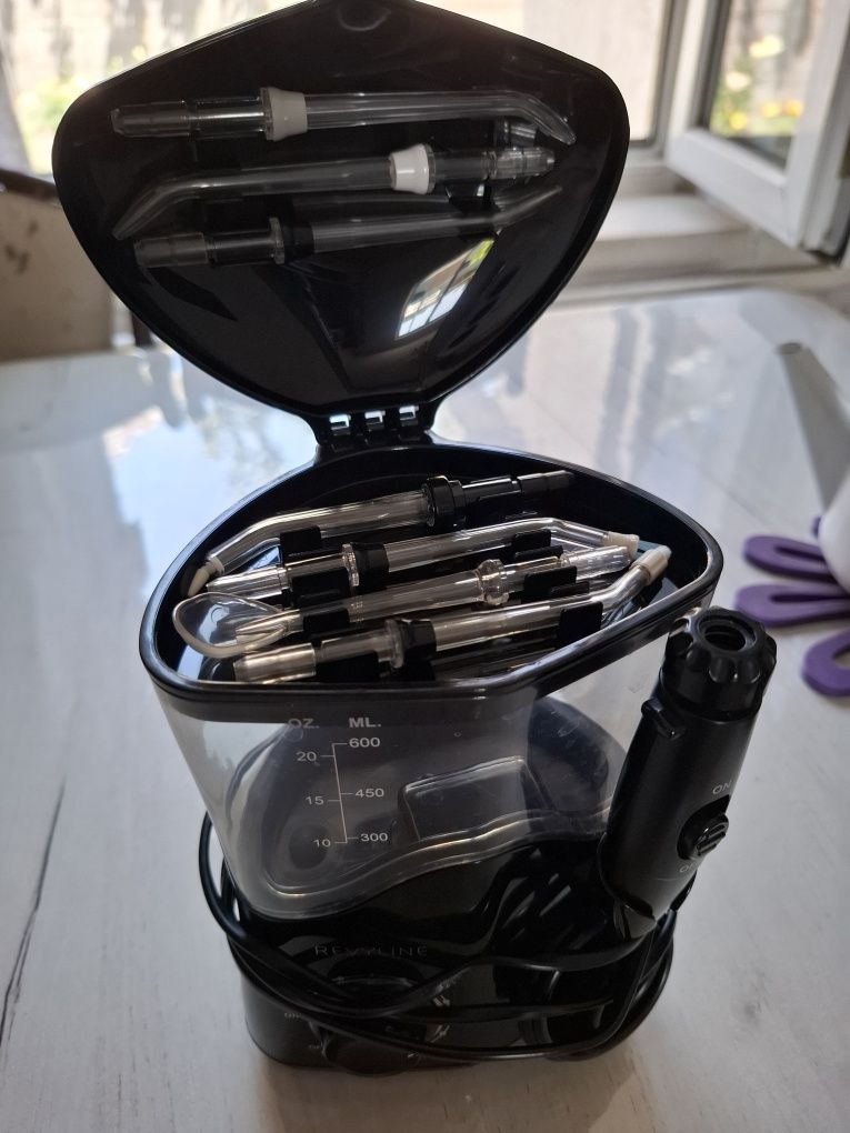 Ирригатор Revyline rl100