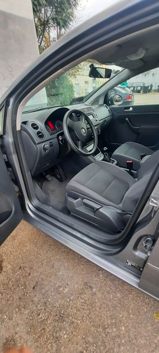 Vw Golf 5 Plus 1.6 MPI, înmatriculată, foarte buna