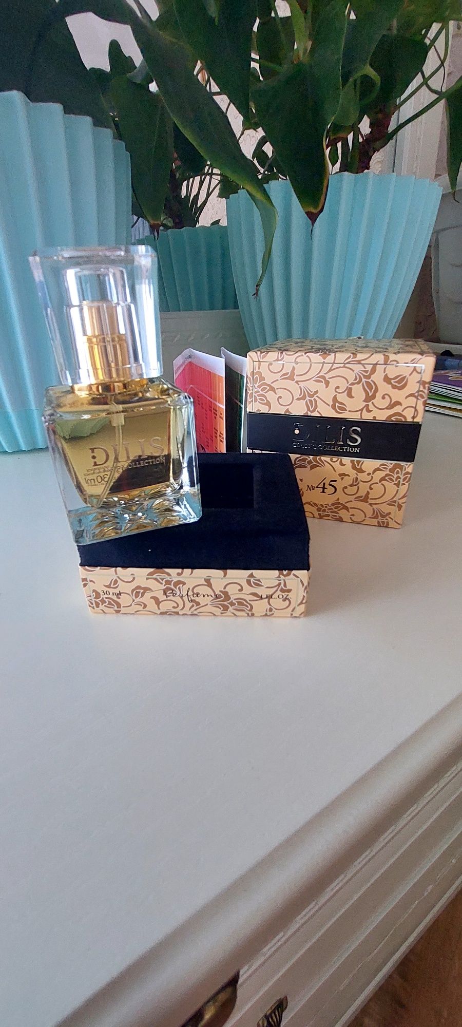 Продам женский парфюм Dilis