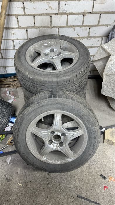 185/60/14 летние шины с диском