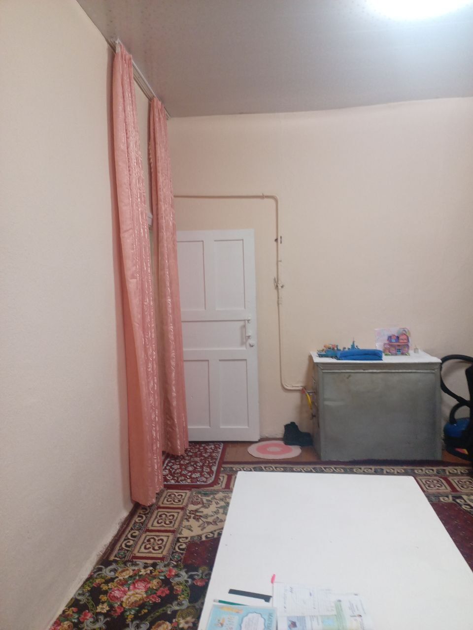 Tovoqsoy sentirda 3 hona kvartira sotiladi