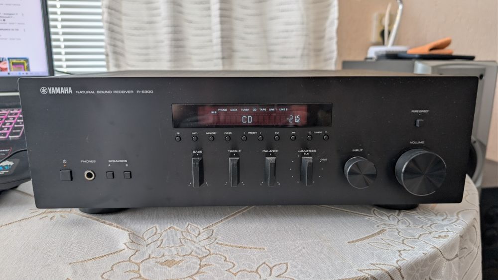 Усилвател Yamaha R-S300