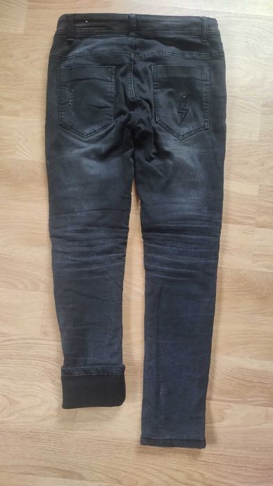 Blugi groși pentru băieți