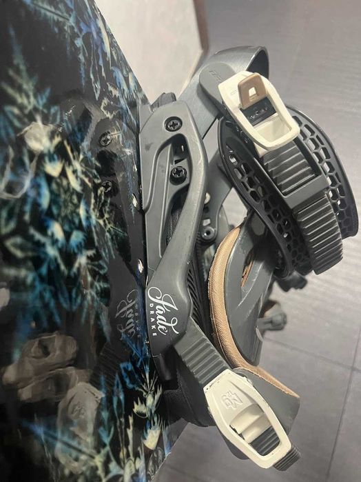 Сноуборд Gnu Ladies Choice 151.5 cm с автомати Drake Jade