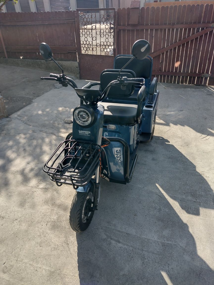 Triciclu electric NOU