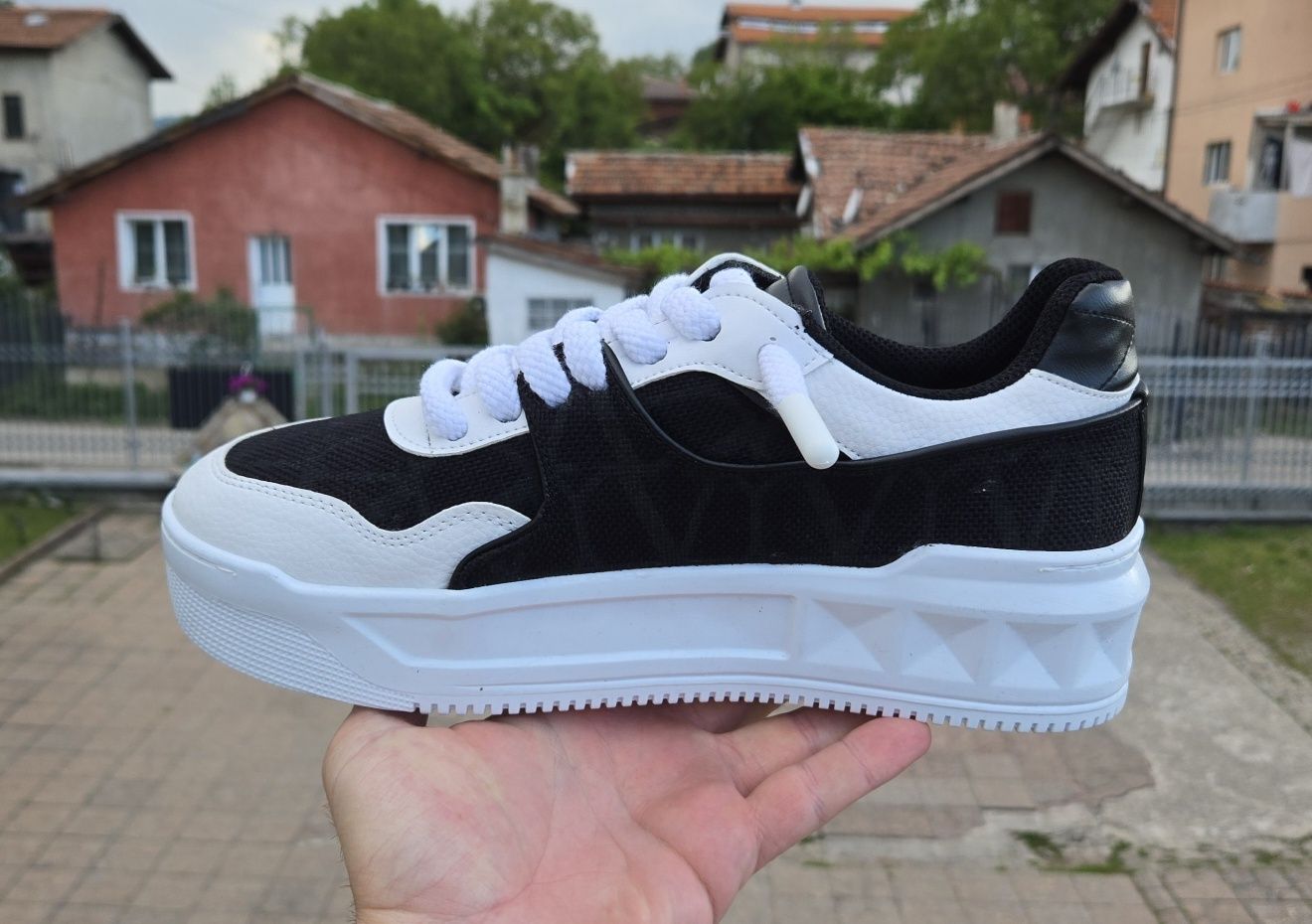 Мъжки сникърси Valentino