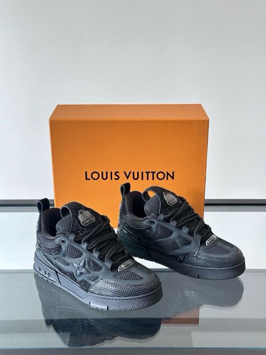 Adidasi LV skates full black