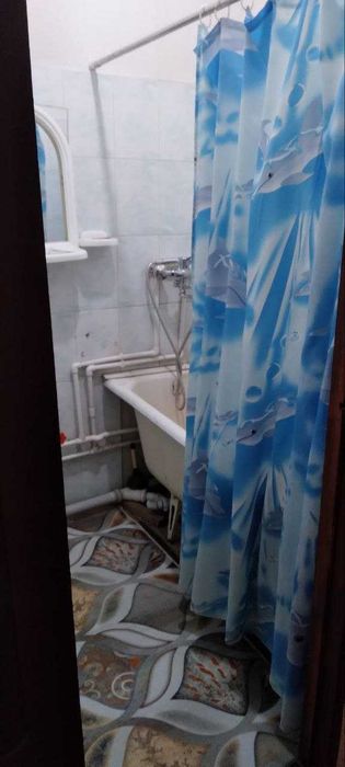 Продаётся 2х комн квартира на 4 этаже Ор-р 6 микрорайон 70 остановка