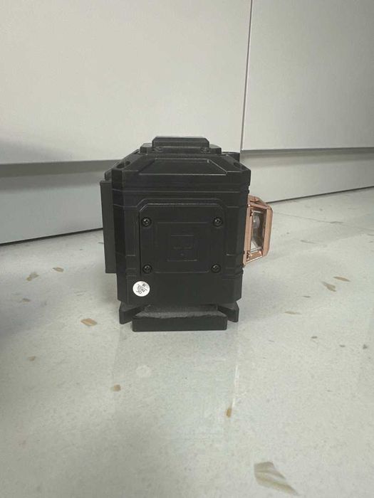 Лазерный уровень Yanagisawa Лот №710725  г Атырау ул Сатпаева 25