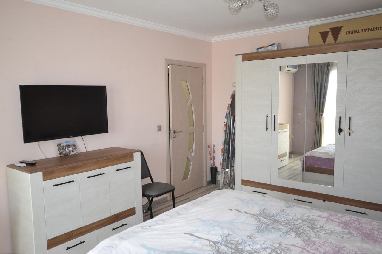 Продава се Двустаен апартамент в Хасково, Бадема - 62 кв.м за 1398 €/кв.м - Снимка #2