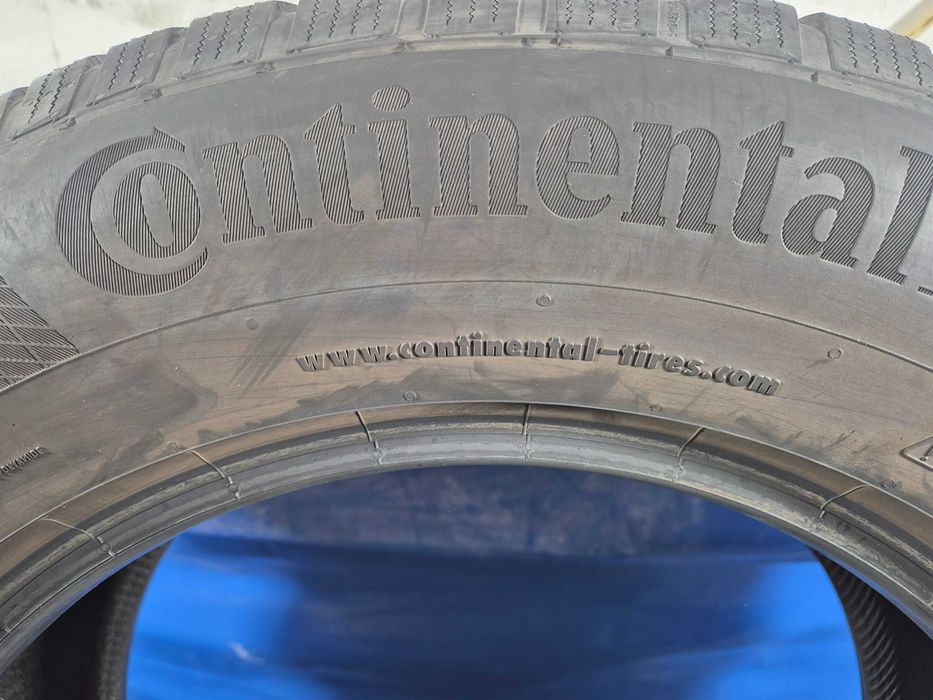235/65/17 104h Continental