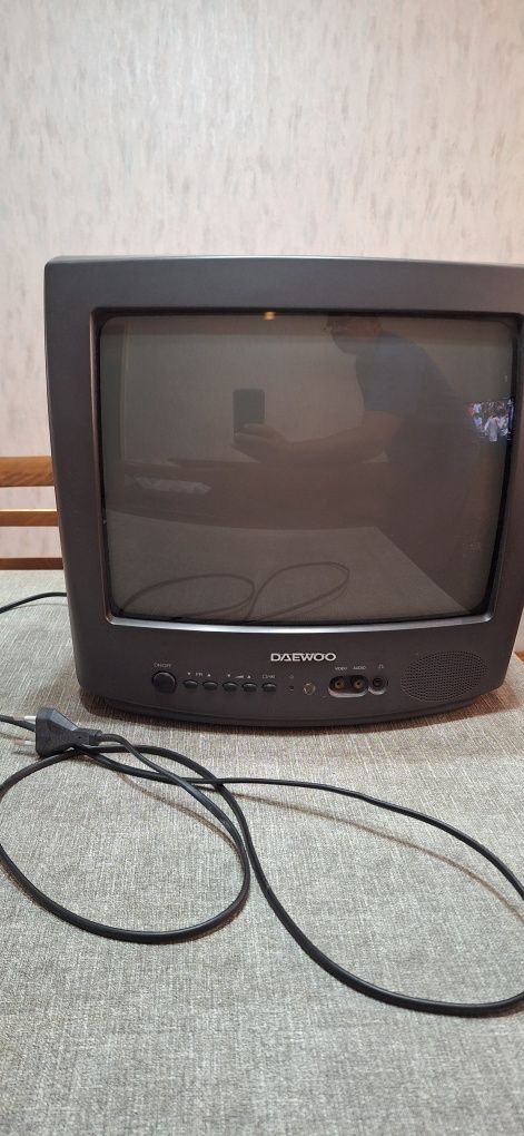 Телевизор Daewoo 14  инча