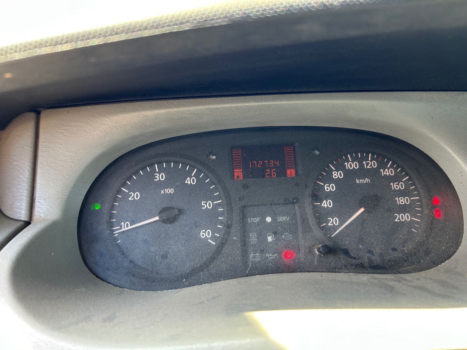 Vând dubă Renault Trafic