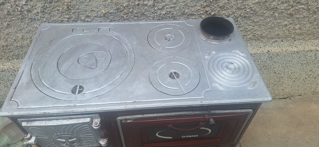 Готварска печка на дърва