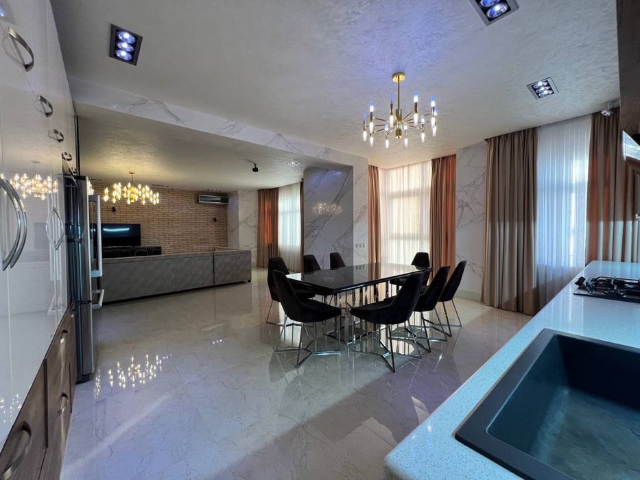 ELEGANT 3/6/8 183.74м2