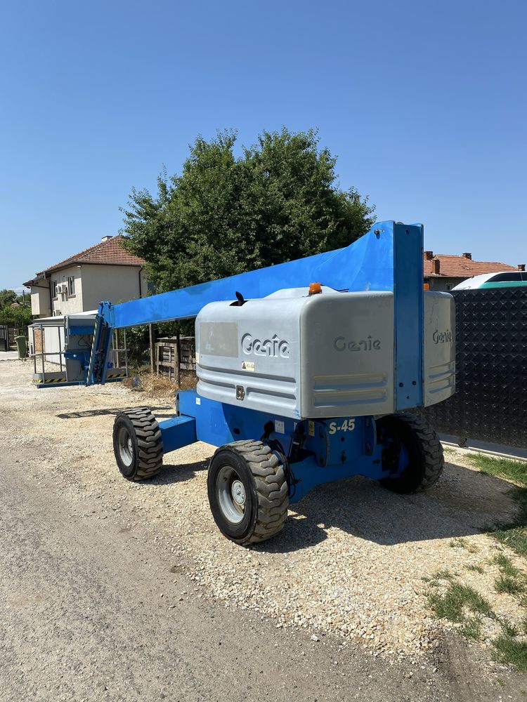 Вишка Genie S45 2007 г. в много добре състояние. 15.7м