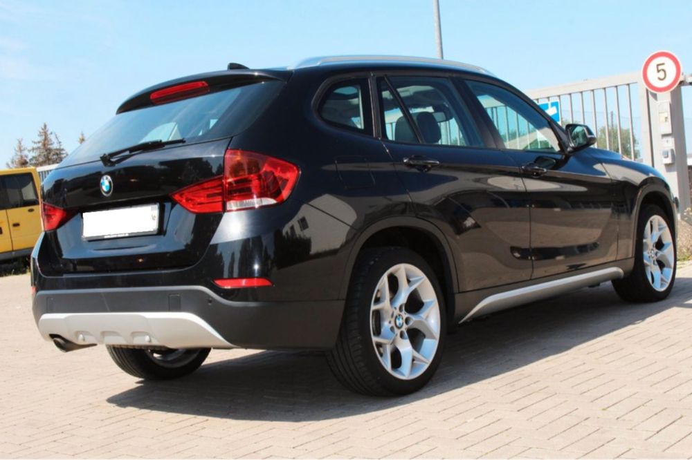 Bmw x1 xdrive 25d-Xline 5 butoane NaviProf Harman Kardon, distributie