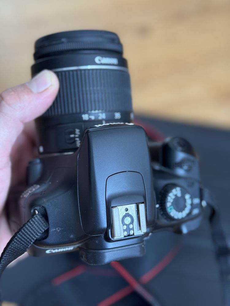 Canon EOS 1100D китов обектив Canon 18-55мм - ПЕРФЕКТЕН