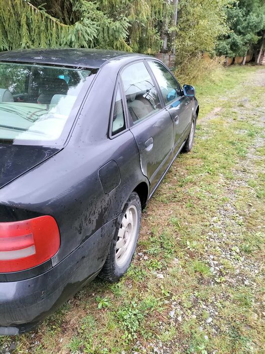Vând  Audi A4, an 2000