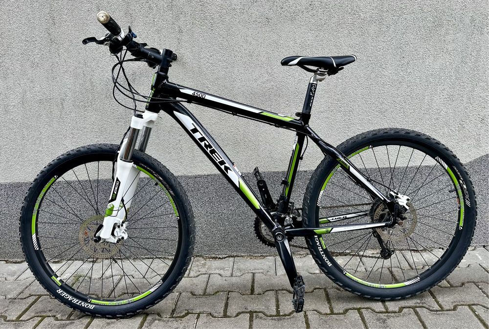 Vand bicicleta MTb Trek 4500 in stare noua