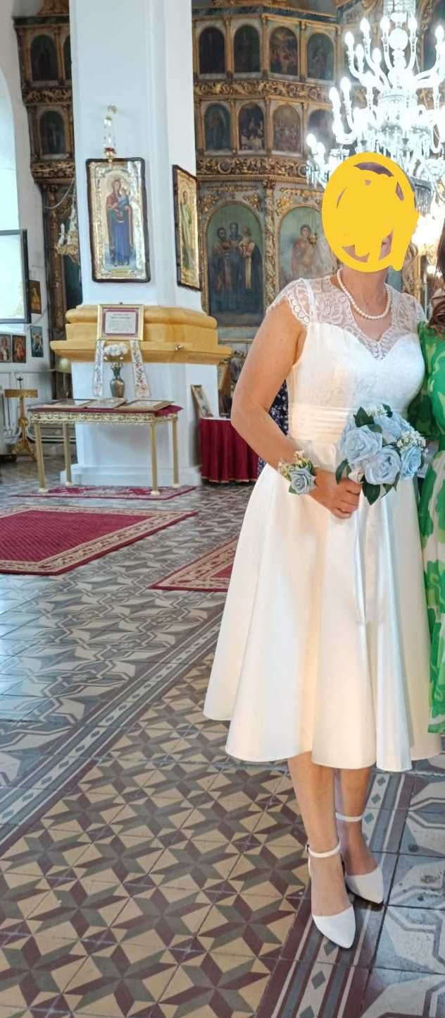 Бяла рокля (булчинска)