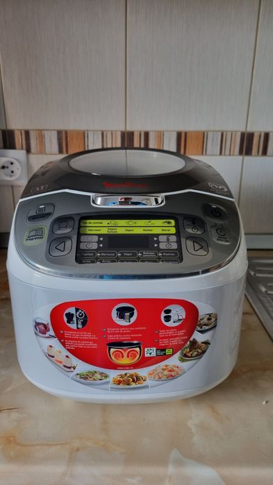 Vând multicooker
