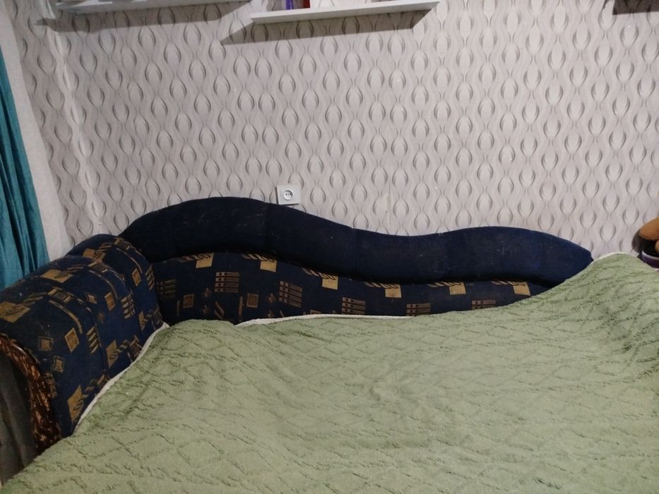 Отдам диван-тахта