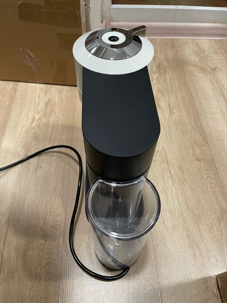 Капсульная кофемашина DeLonghi