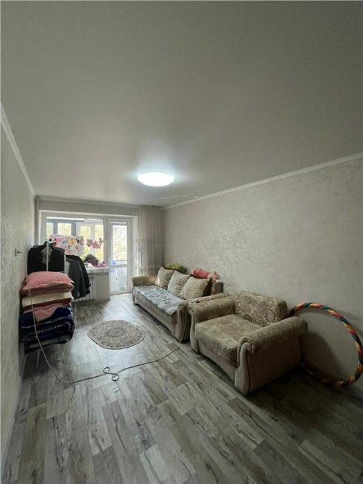 Срочно продам отличную 1-комн квартиру с ремонтом на 12 мкр, 3/5