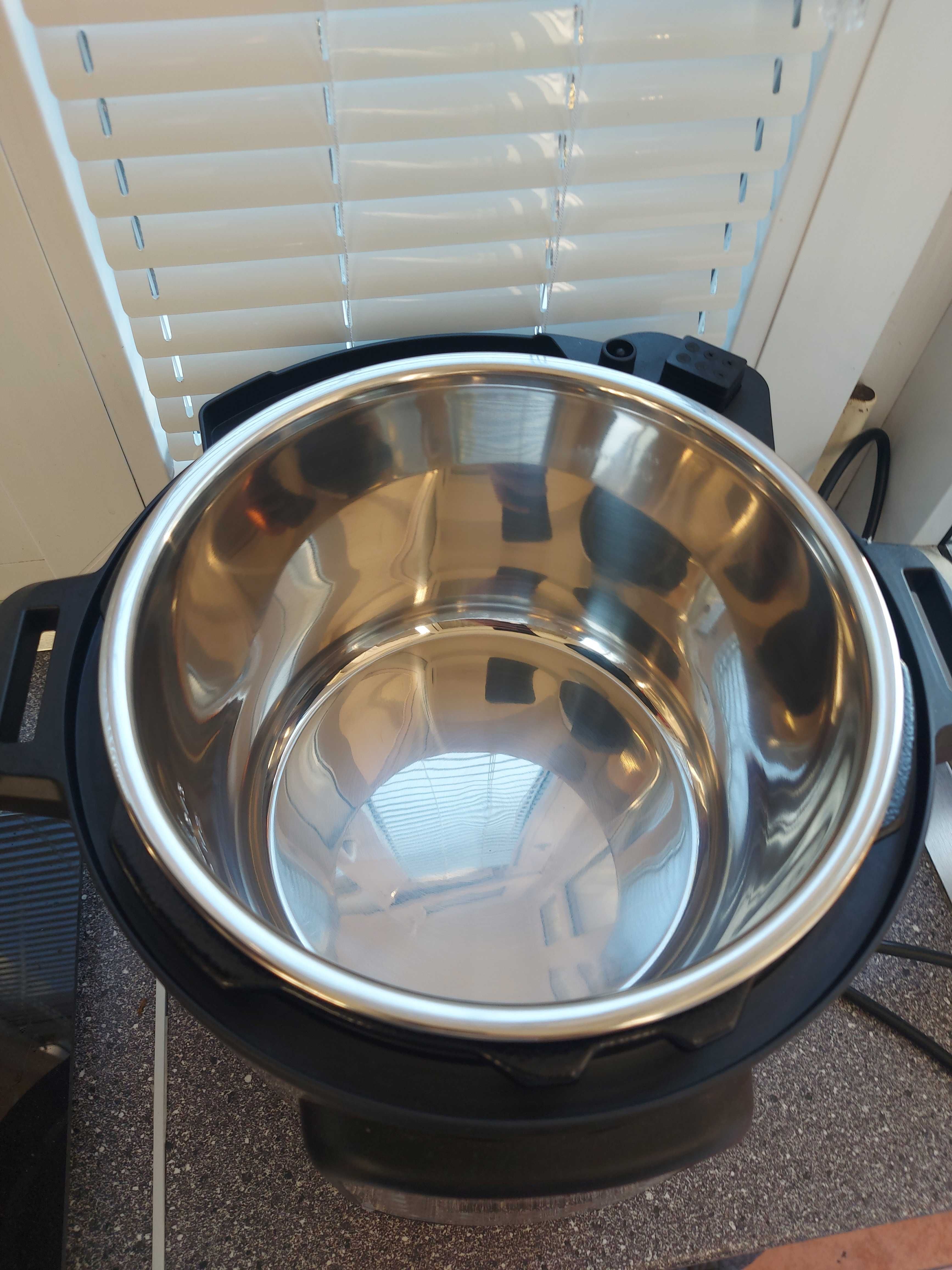 Мултифукционален уред за готвене Instant Pot Duo Crisp + Air Fryer