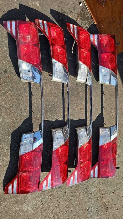 Задние фонари на Toyota Alphard