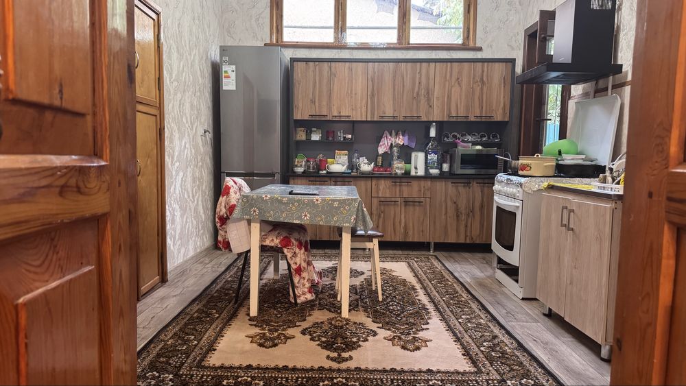 Продаётся дом 2.11 сотки (ориентир Рос. Посольство)