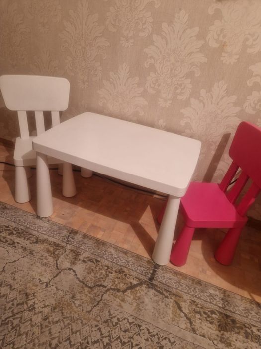 Детский стол со стульями IKEA