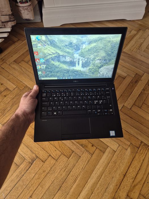 Laptop slim Dell i5-7th ddr4 ssd