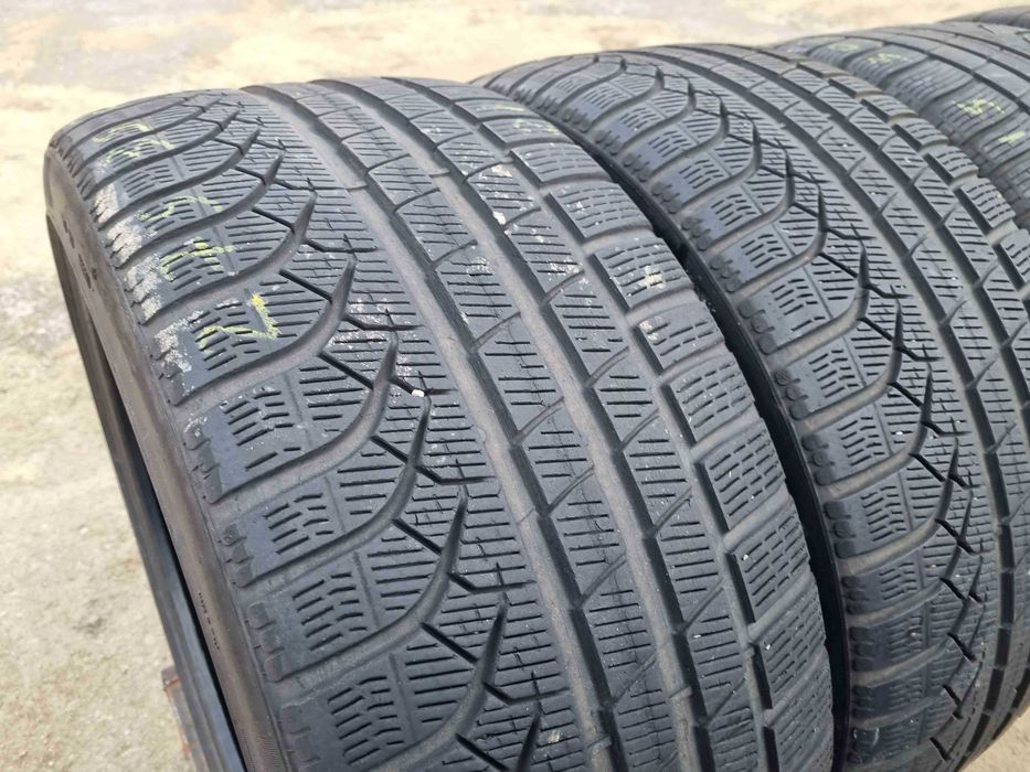 SET 4 Anvelope Iarna 275/35 R21 + 315/30 R21 PIRELLI P Zero Winter
