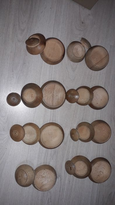 Стари дървени солници за сол и самардала