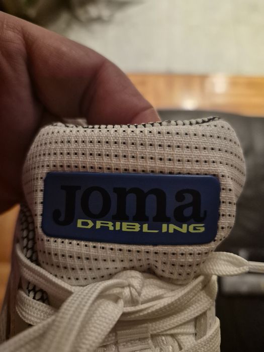 Маратонки за футбол