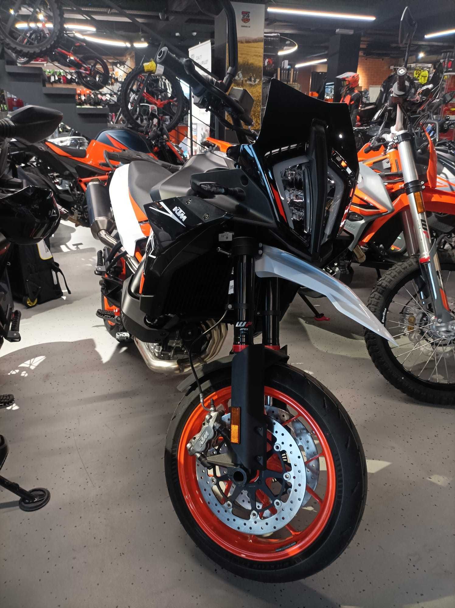 KTM 890 SMT – 2023, Lichidare Stoc!!!