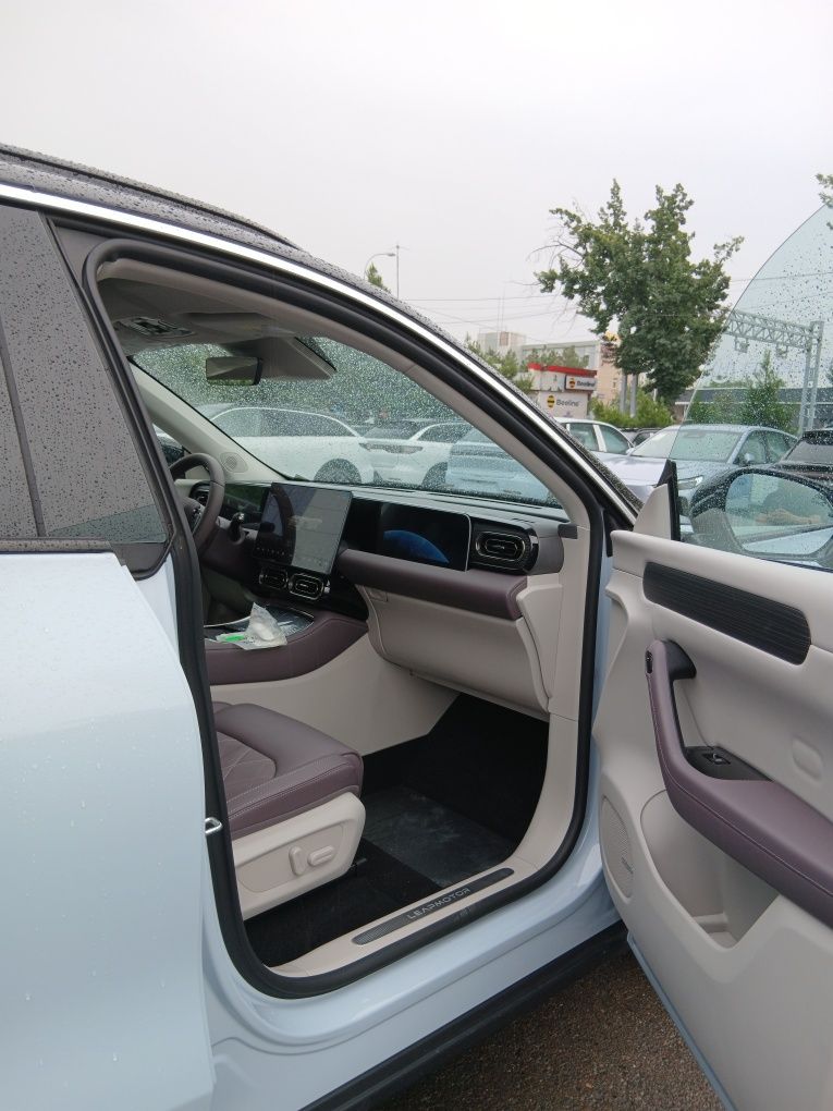 Leapmotor C11 580 elektr Premium pozitsiya