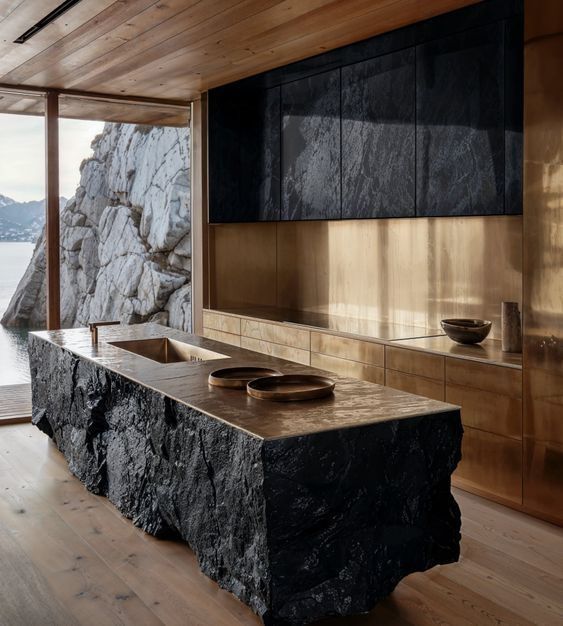 Pereți decorativi cu efect de stâncă, lucrați manual