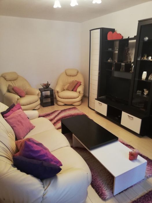 Apartament 3 camere de inchiriat - Petrosani Nord