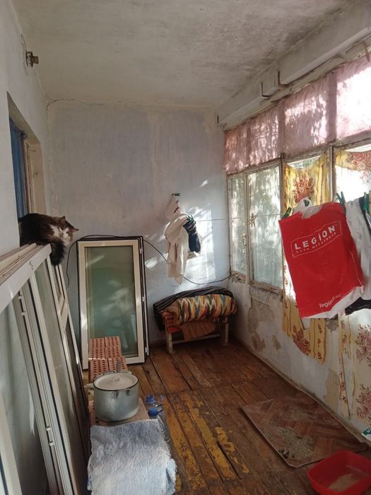 Чирчик шахар 
8-микрораён бобур парк ёнида   
#3-хона 4-этаж 
Кварт