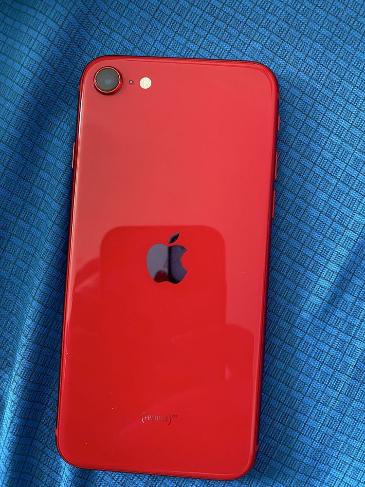 Iphone SE 2022, 64 GB, RED, stare bună